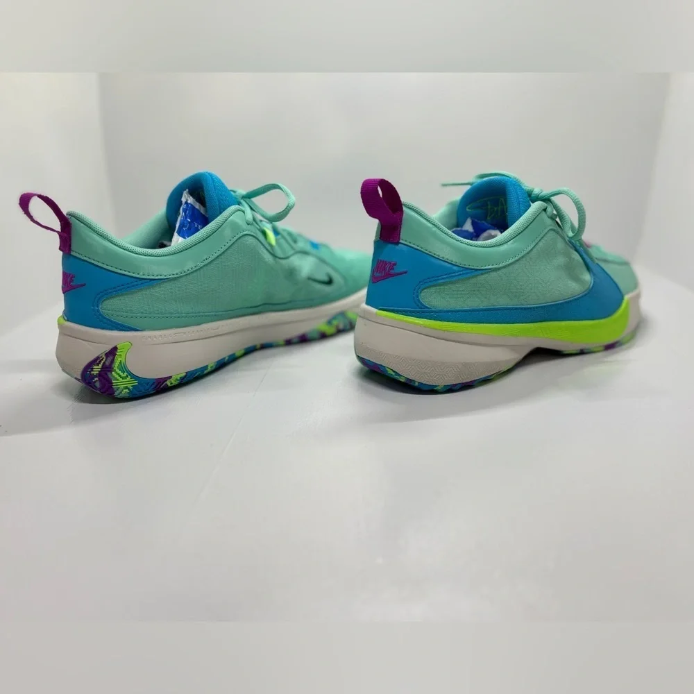 Nike Zoom Freak 5 GS “Emerald Rise / Blue Lightning” Size 7Y Multicolor Sole